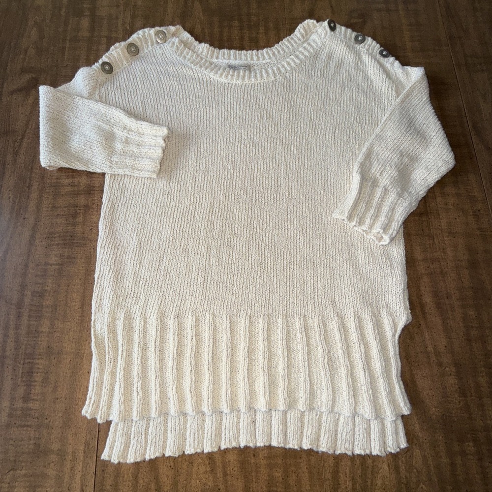 Lucky Brand Sz L 3/4 Sleeve Split Hem Loose Knit Button Shoulder Sweater Beige